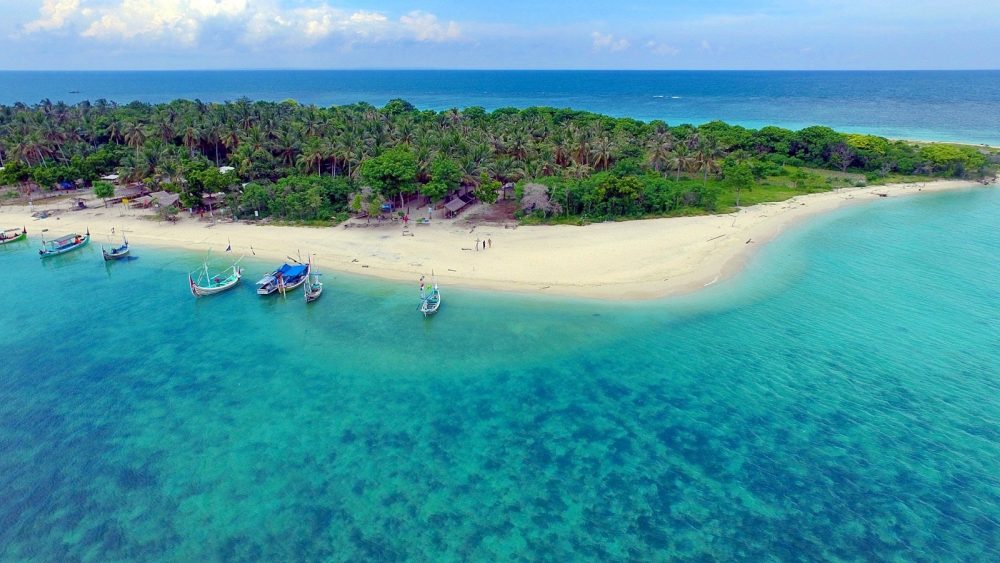 Paket Wisata Gili Labak 2 Hari 1 Malam